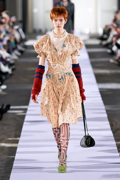 Look 2